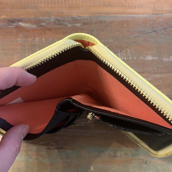 New!! MERSI wallet - Picture 2 of 3